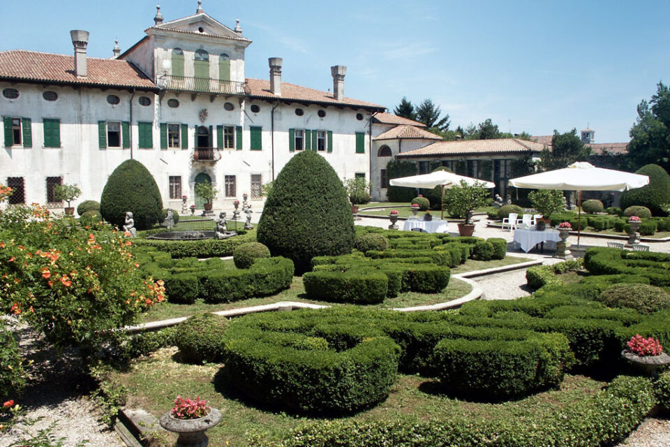 Villa De Claricini Dornpacher Riapre Le Porte Al Pubblico Il Pais